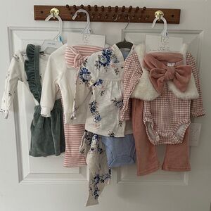 Baby Girl Clothing Bundle with Floral and Bow Details 4 outfit’s new